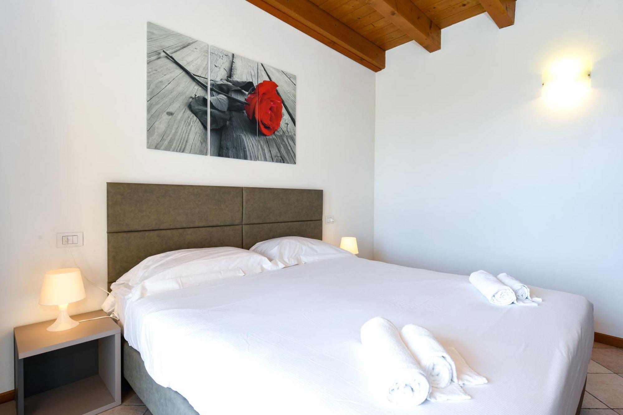 Relais Rosa Dei Venti -Ciao Vacanze- Moniga del Garda Quarto foto
